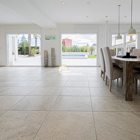 Villa Pyeranch Torrevieja Eksteriør billede